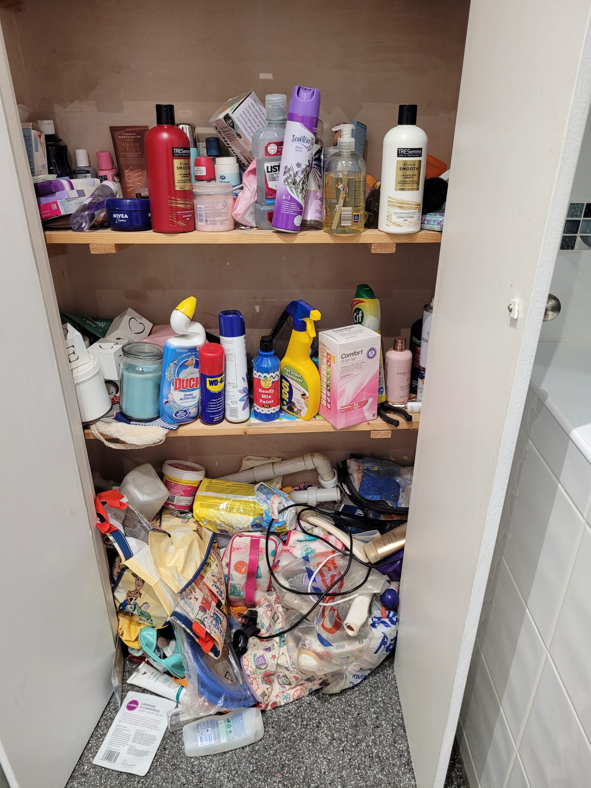 Decluttering Like A Jedi Part Two (It’s A Bath Bomb Jamboree)